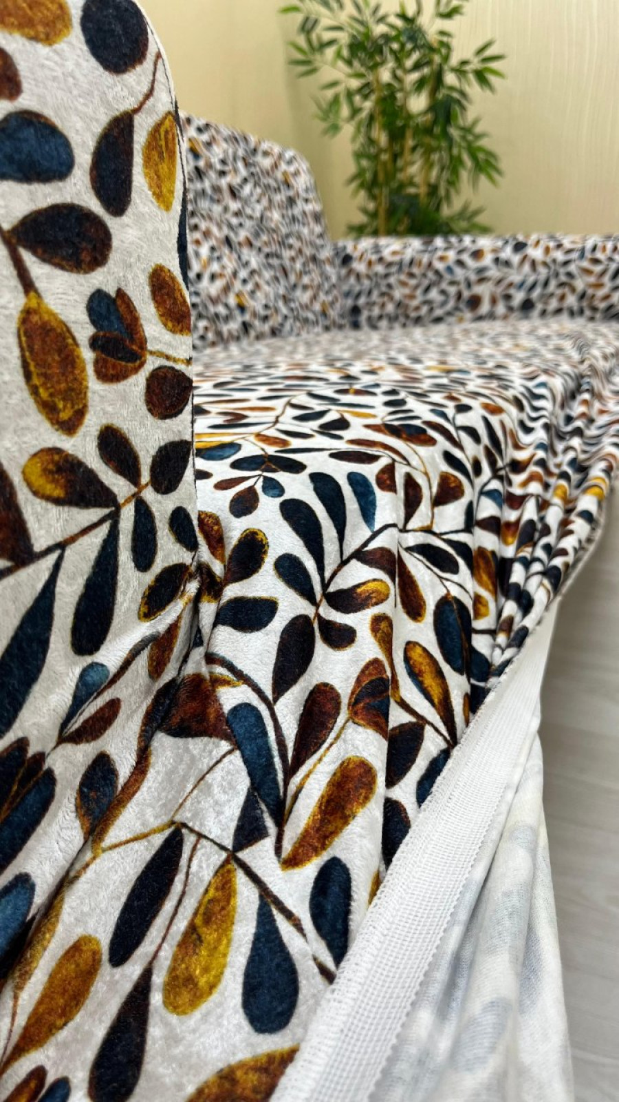 Patterned Printed Velvet Dressing Sofa Cover - Elastic Flexible Sofa Set Protector Set Model BK-06 Color 3+2+2 (3 Piece Set)